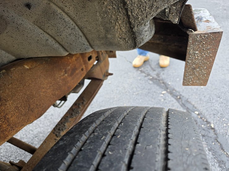 2000-ford-f550-image-33