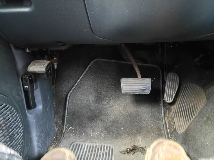 2003-chevrolet-blazer-image-56
