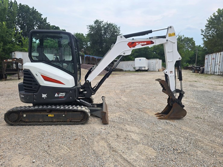 2022-bobcat-e35-image-21