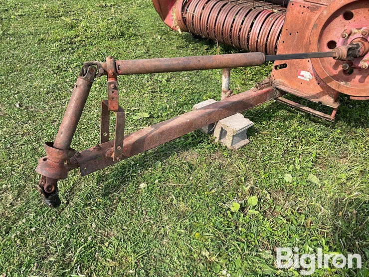 massey-ferguson-12-image-9