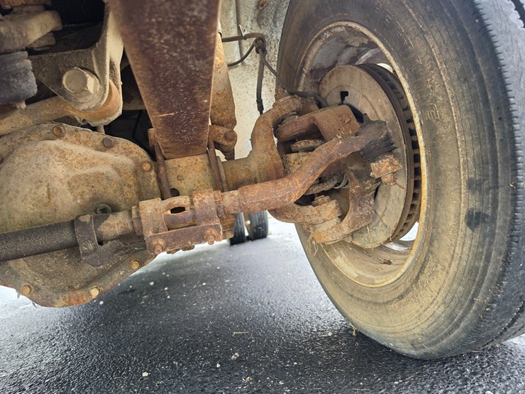 2000-ford-f550-image-30