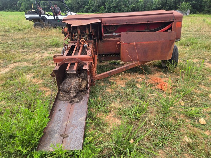 new-holland-277-image-8