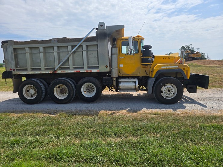 2002-mack-rd688s-image-20