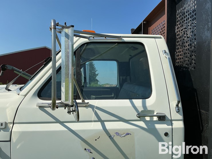 1993-ford-f700-image-11