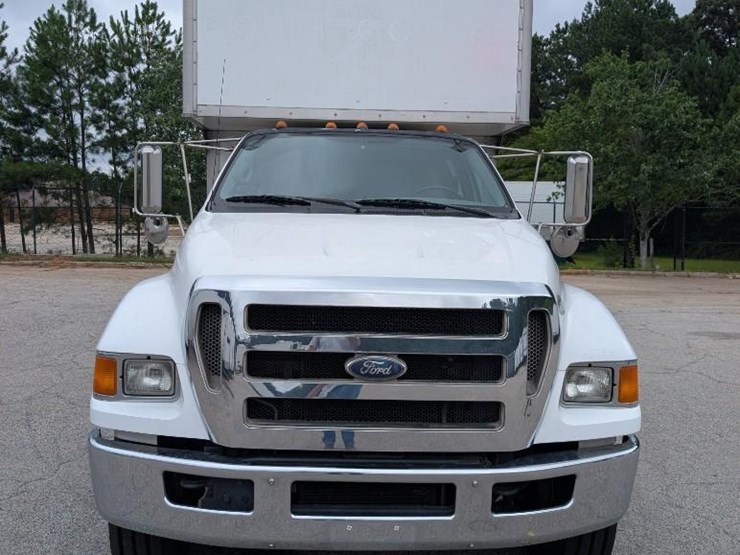 2010-ford-f650-image-4