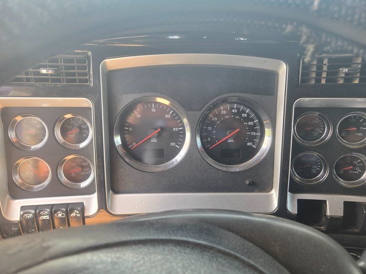 2006-kenworth-w900-image-65