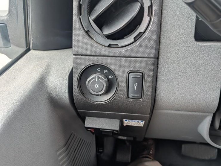 2016-ford-f550-image-13