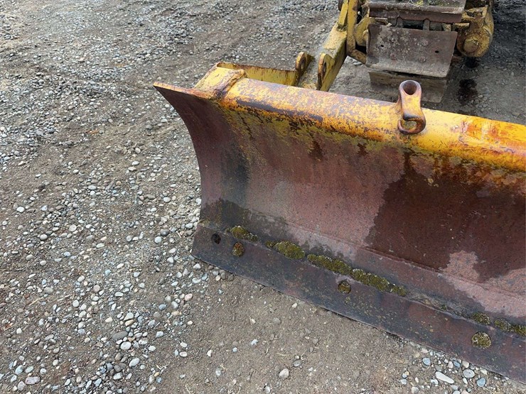 caterpillar-fifteen-image-44