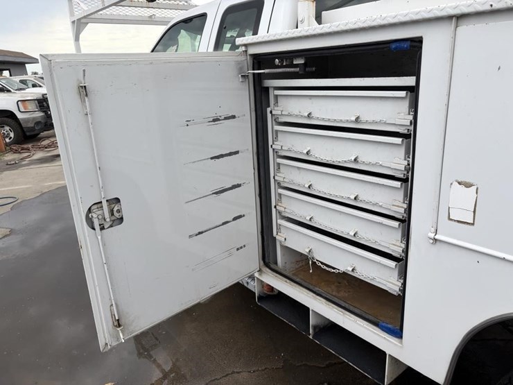 2003-ford-f450-xl-image-16