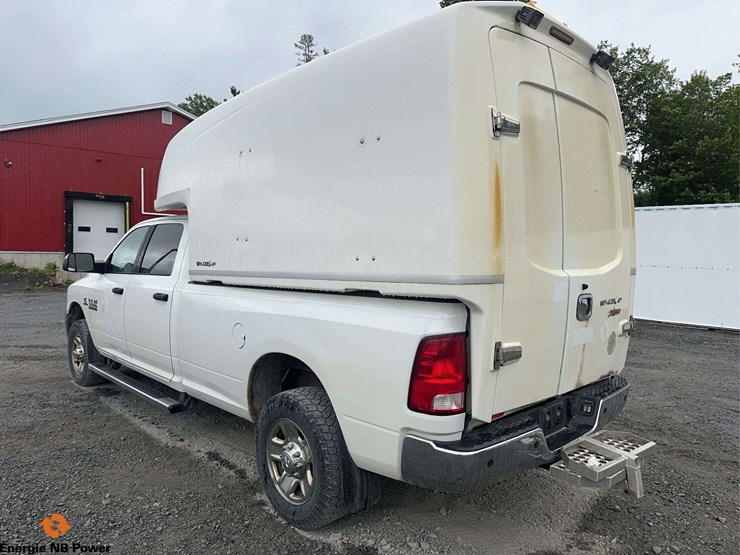 2018-dodge-3500hd-image-7