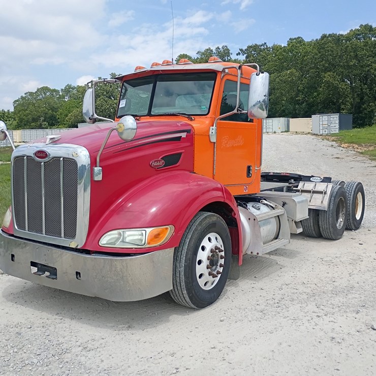 2012 PETERBILT 384
