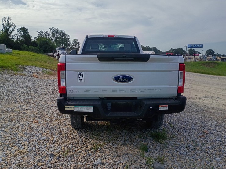 2018-ford-f350-image-6
