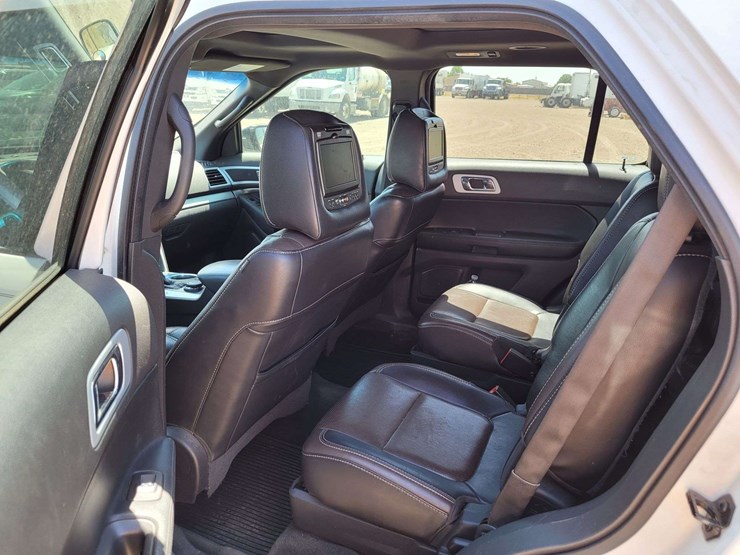 2013-ford-explorer-image-10