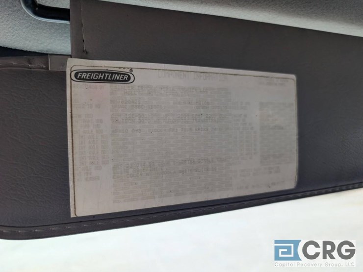2012-freightliner-m2-stakebed-truck-image-34