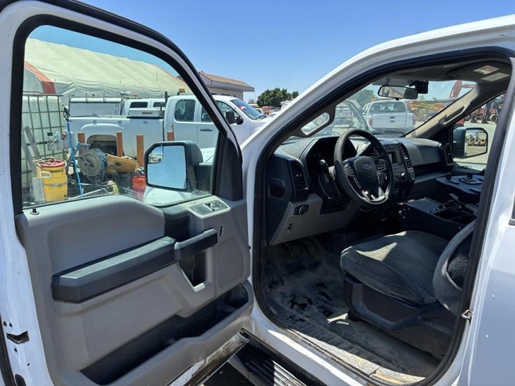 2016-ford-f150-xl-image-13