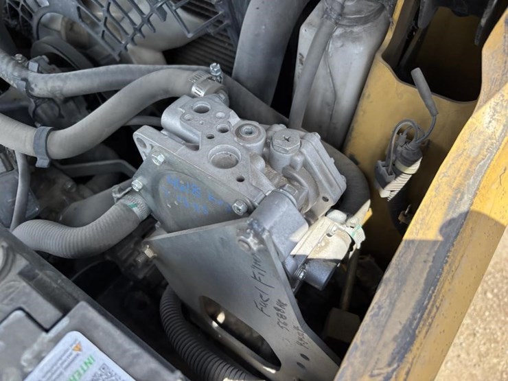 2020-caterpillar-2c6000-image-34