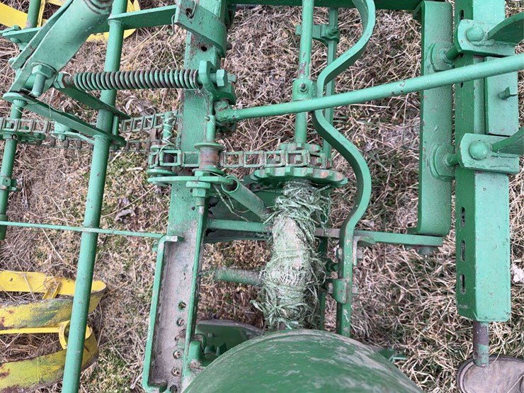 john-deere-two-row-planter-image-12