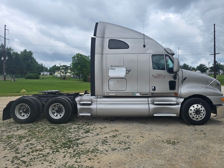 2010-kenworth-t2000-image-20