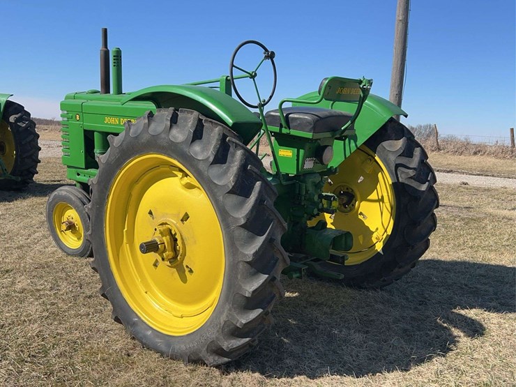 john-deere-model-b-image-3