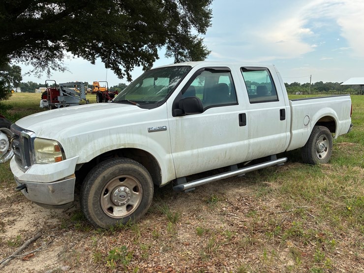 2004-ford-f250-image-1