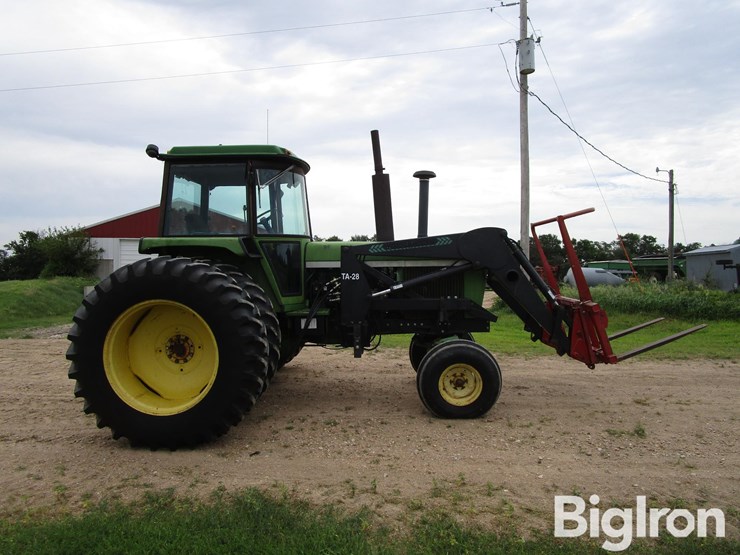 1976-john-deere-4430-image-4