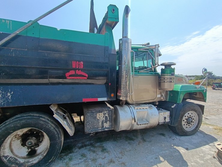 1997-mack-rd688s-image-7