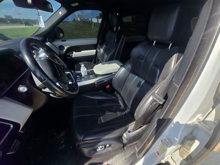 2016-land-rover-range-rover-image-26