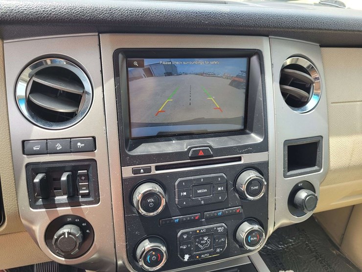 2015-ford-expedition-image-16