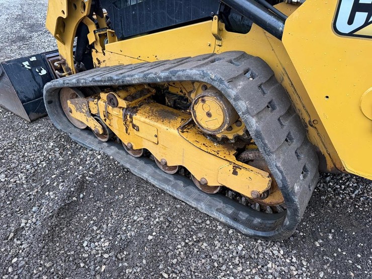 2022-caterpillar-259d3-image-17