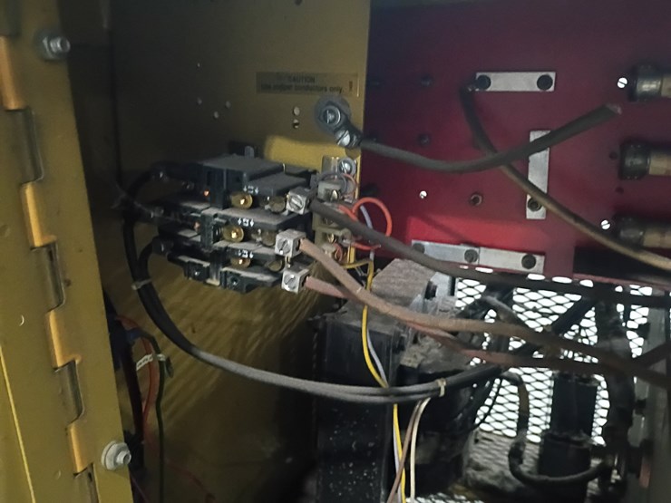 #24850-•-yale-industrial-forklift-battery-charger-image-6