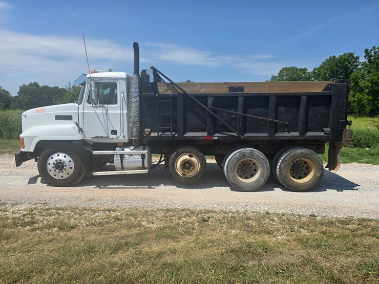 1994-mack-ch613-image-6