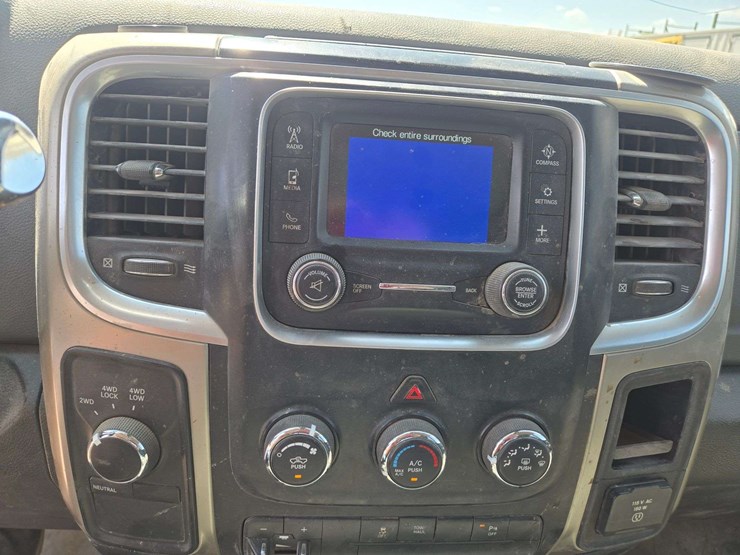 2014-ram-2500-slt-image-17