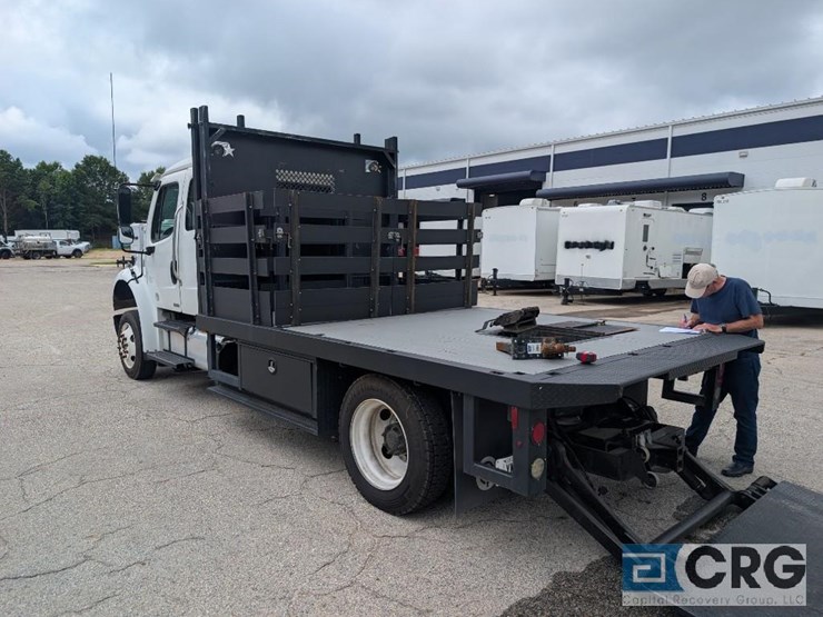 2012-freightliner-m2-stakebed-truck-image-14