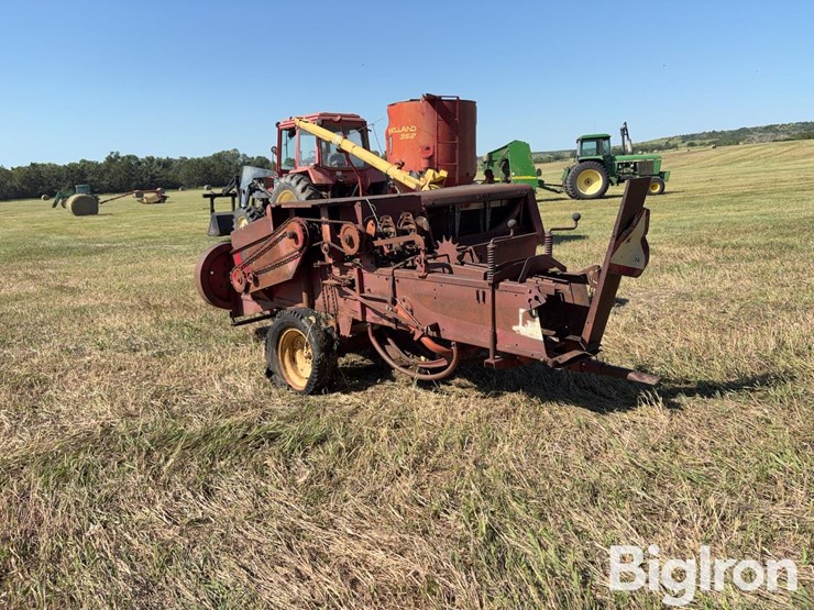 new-holland-271-image-7