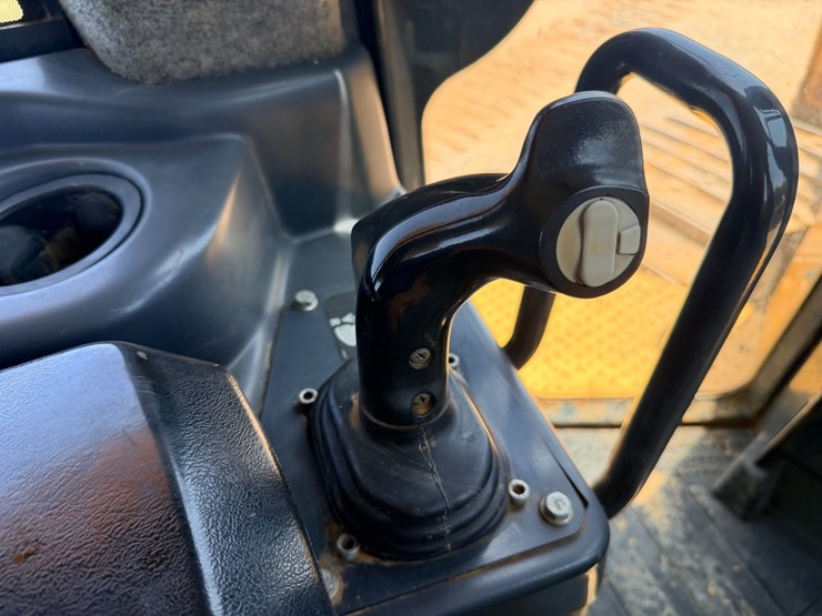 2017-deere-950k-image-61