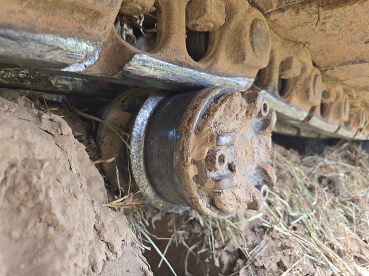 2019-caterpillar-320-image-68