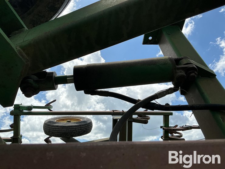 john-deere-field-cultivator-image-16
