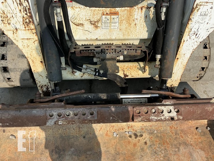 2017-bobcat-t595-image-12