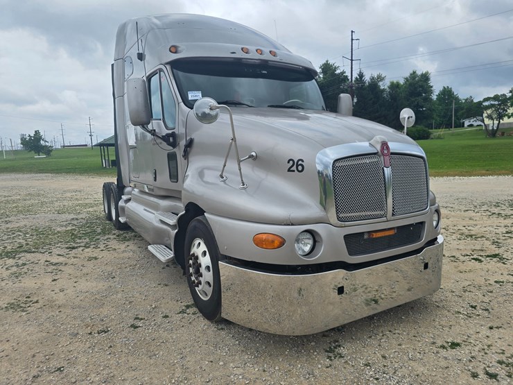 2010-kenworth-t2000-image-26
