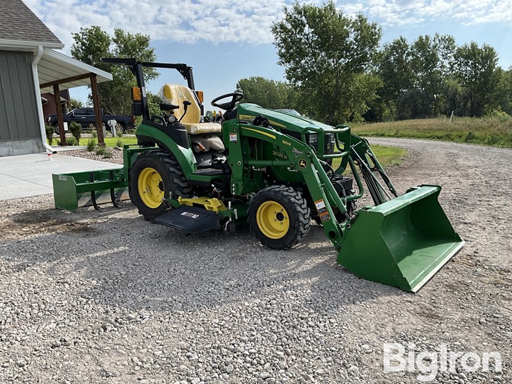 2023-john-deere-2025r-image-3