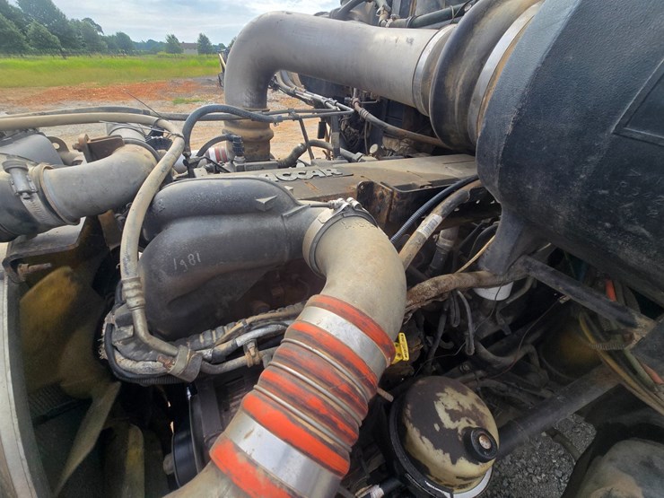 2011-kenworth-t700-image-41