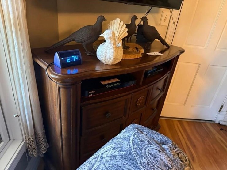 wood-tv-stand-image-3