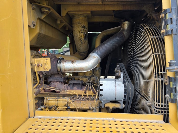 1983-caterpillar-973-image-42