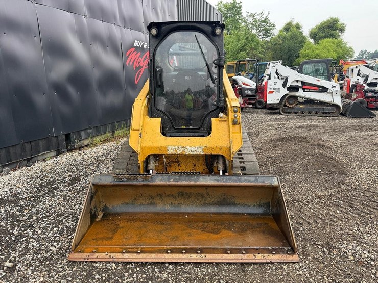 2022-caterpillar-259d3-image-7