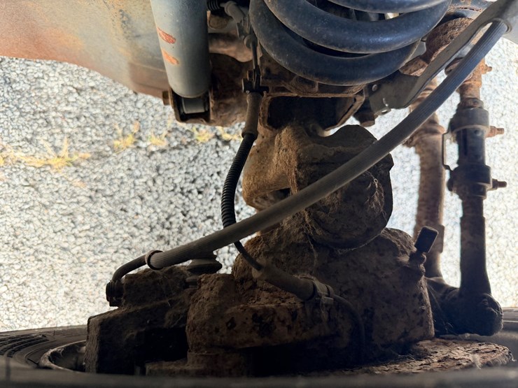 2010-ford-f550-image-34