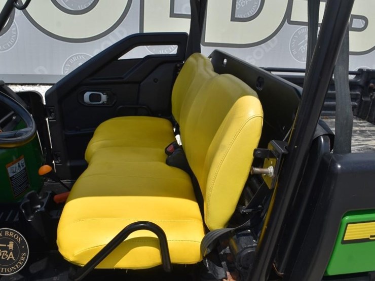 john-deere-gator-image-11
