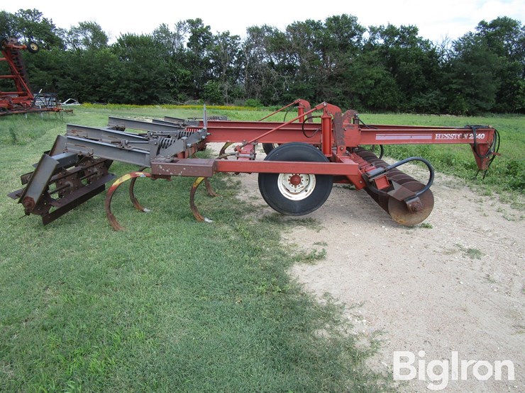 hesston-2540-image-4