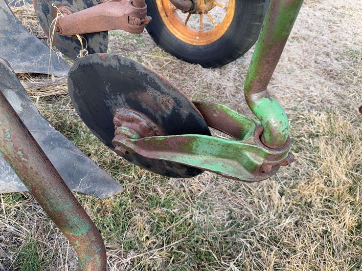 john-deere-no.-55-a-b-h-pull-type-three-bottom-plow-image-16