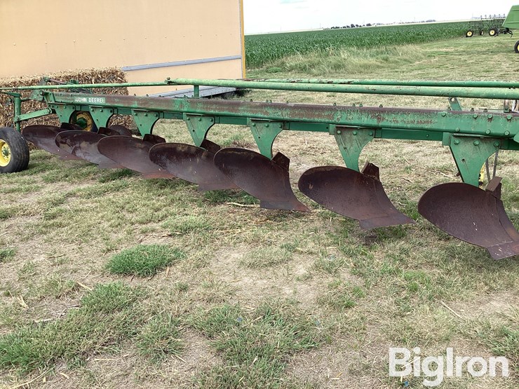 john-deere-7-image-4