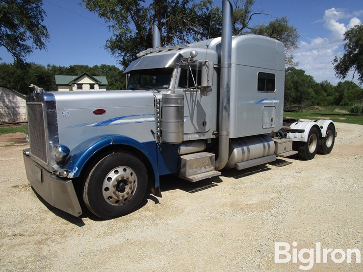 2001-peterbilt-379-image-1